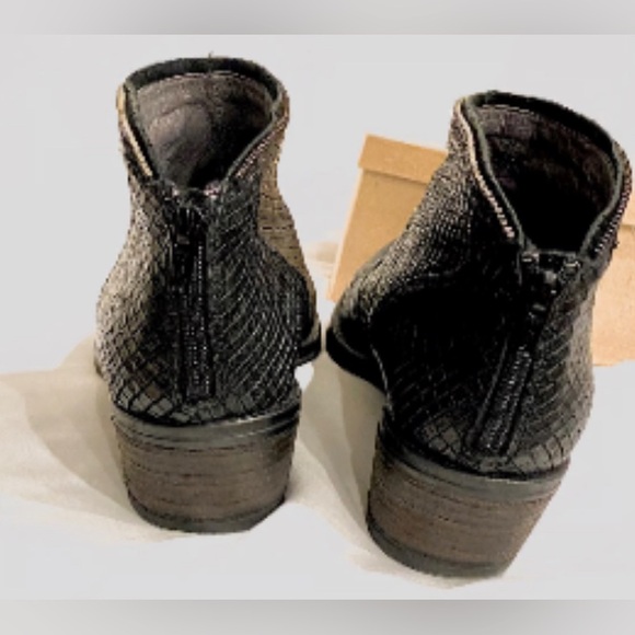 Kanna Women's Kelly Booties Size 8 Black Leather Zipper Trim Western Boho - Picture 4 of 8